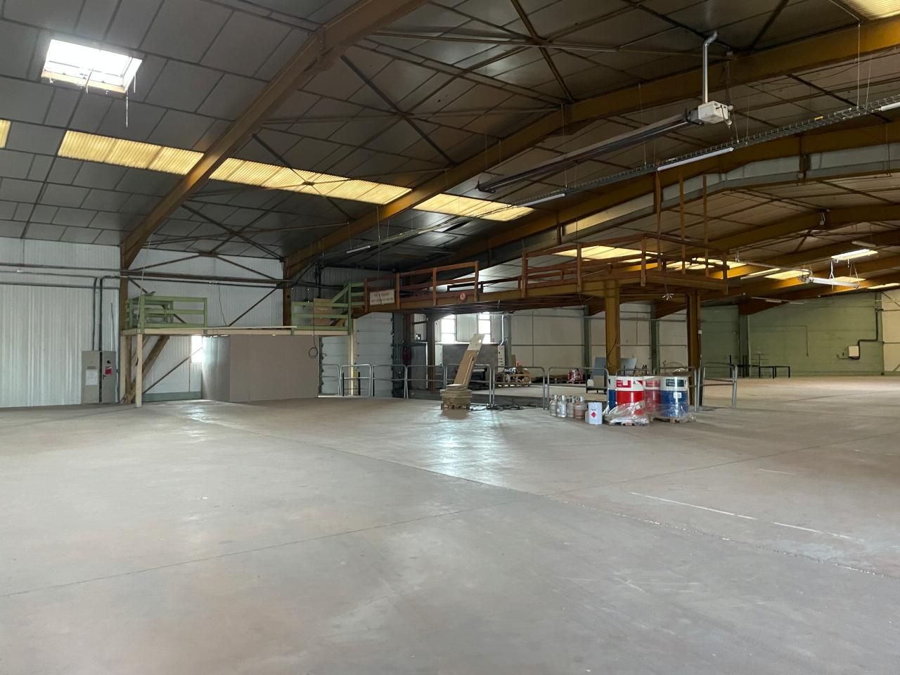 Local d'activité Civrieux-d'Azergues 2060m² Location local d'activité Civrieux-d'Azergues Rhône OLACT2311010 16